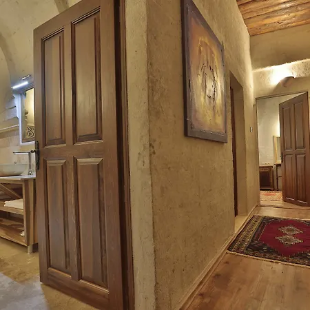 Отель Three Doors Cappadocia 3*