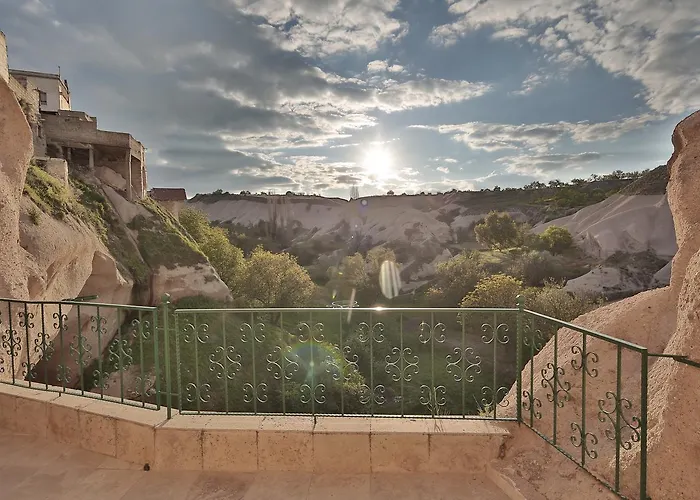 Three Doors Cappadocia Otel 3*